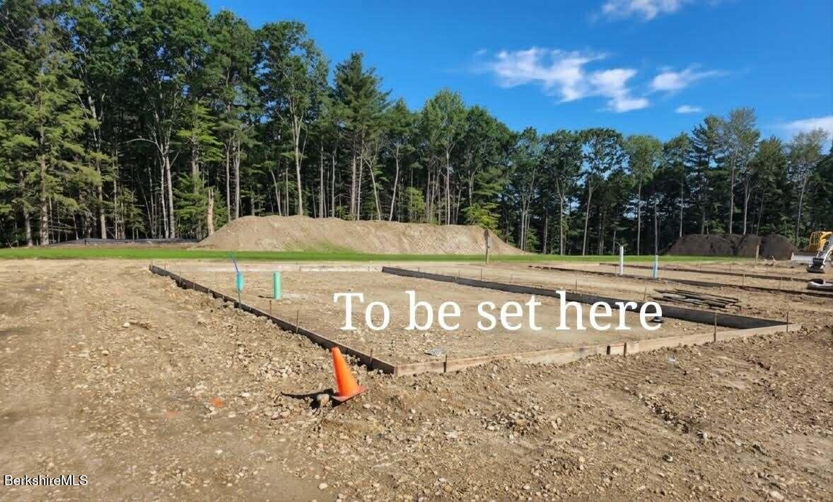 395 Cheshire Road, Unit 104 Pittsfield, MA 01201 - Photo 2 of 22 Site Location