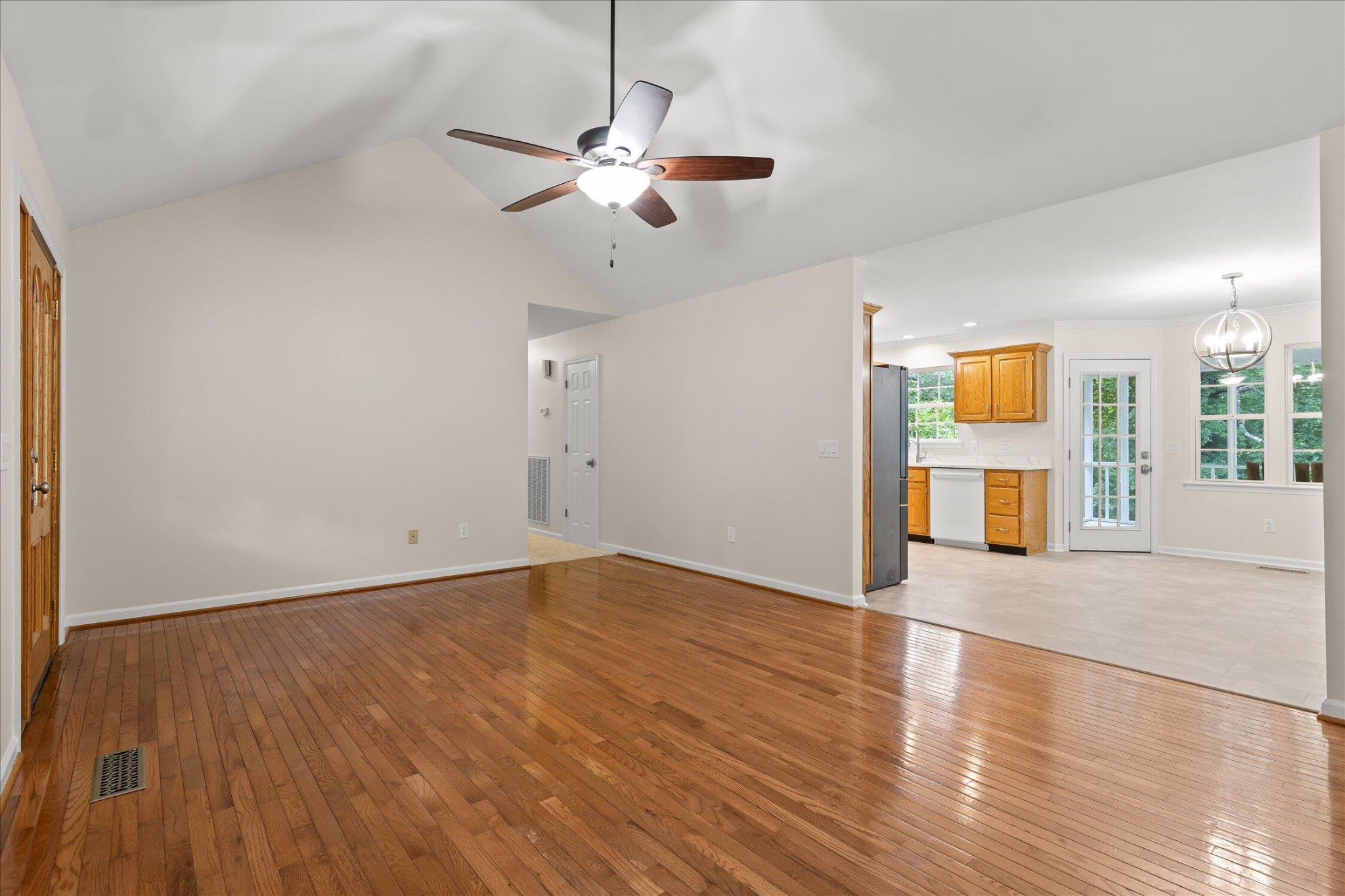 152 Ridgeway Circle Ringgold, GA 30736 - Photo 10 of 32