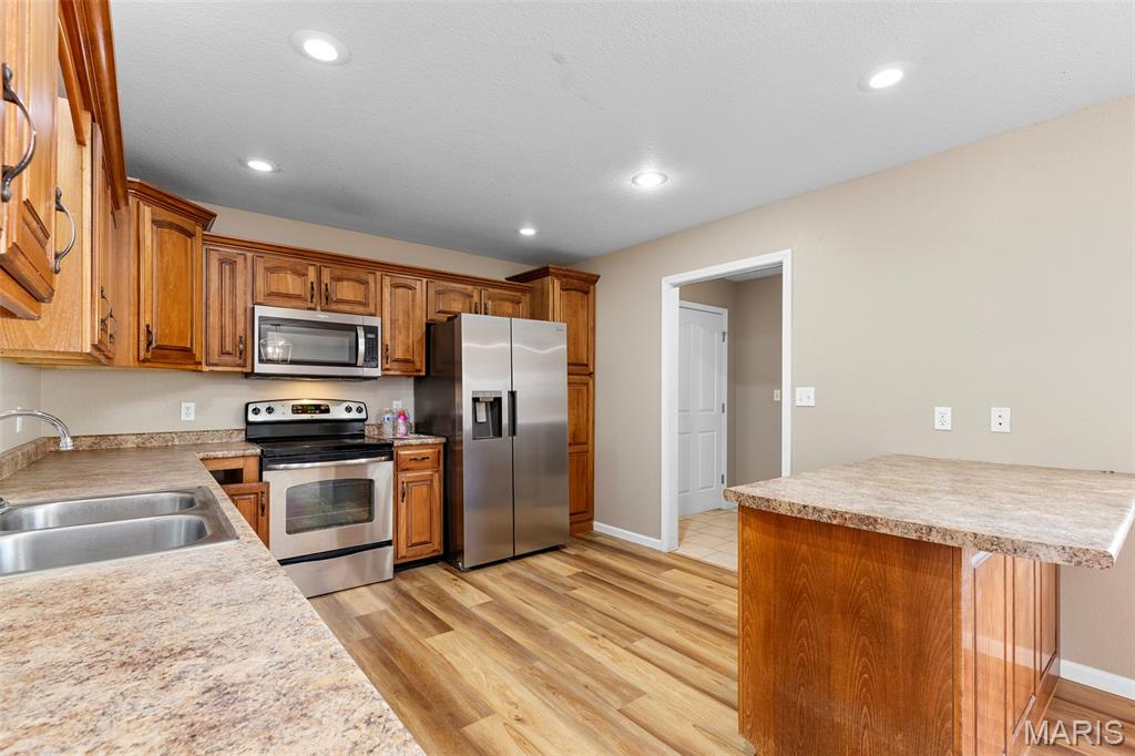 230 Sweet Valley Circle Crocker, MO 65452 - Photo 6 of 35