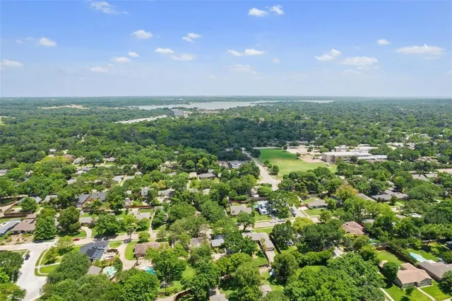 $1,995 | 7022 Kingsbury Drive, Dallas, TX 75231