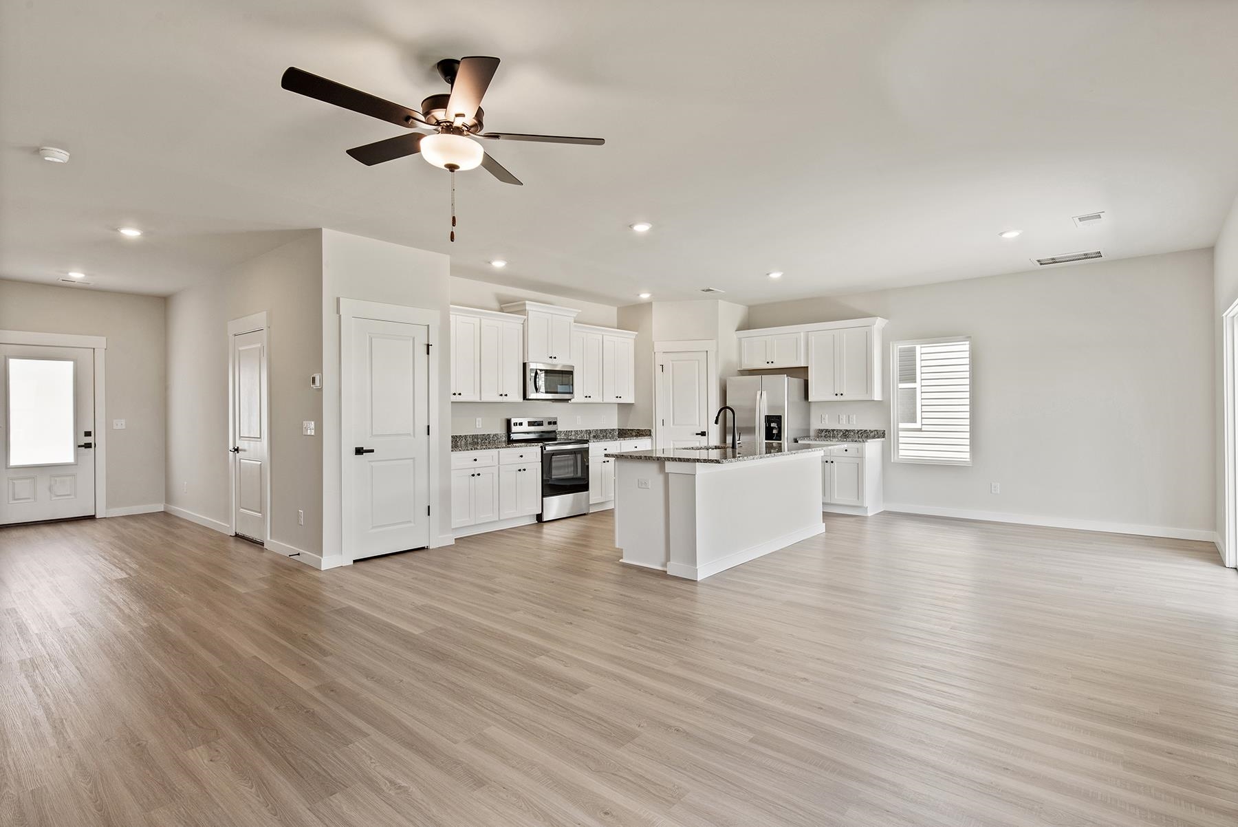 1424 Wild Indigo Way Moore, SC 29369 - Photo 3 of 9