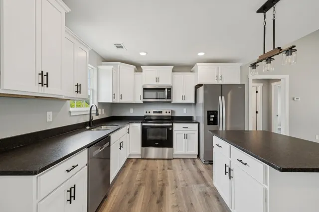 $386,900 | 134 Alice Preston Loop, Gordonsville, TN 38563