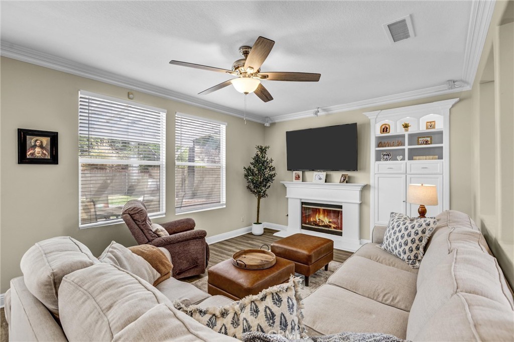 20001 Franks Way Saugus, CA 91350 - Photo 14 of 56