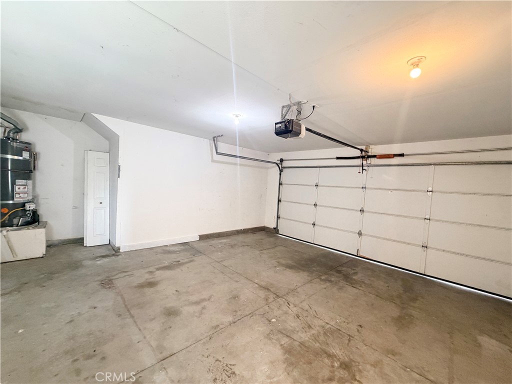 215 North Spruce Avenue Rialto, CA 92376 - Photo 14 of 17