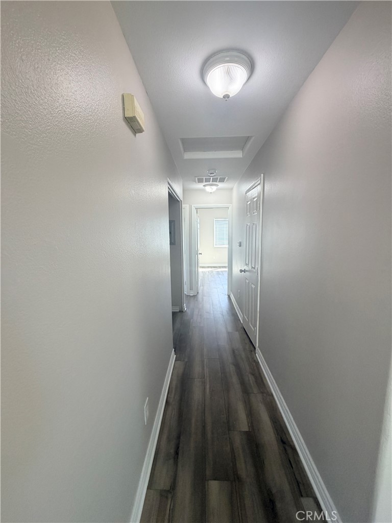 215 North Spruce Avenue Rialto, CA 92376 - Photo 5 of 17