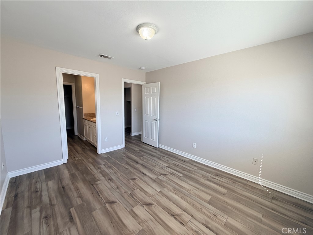 215 North Spruce Avenue Rialto, CA 92376 - Photo 8 of 17