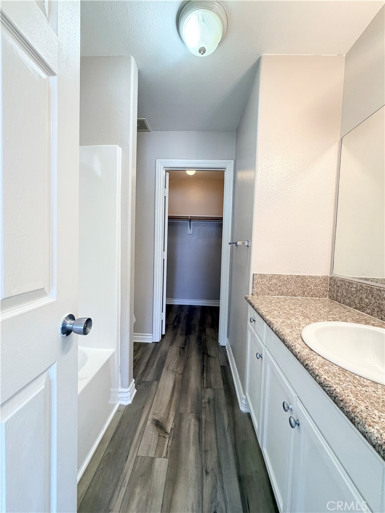 215 North Spruce Avenue Rialto, CA 92376 - Photo 9 of 17