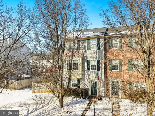 $379,900 | 520 Clint Lane, Fredericksburg, VA 22405