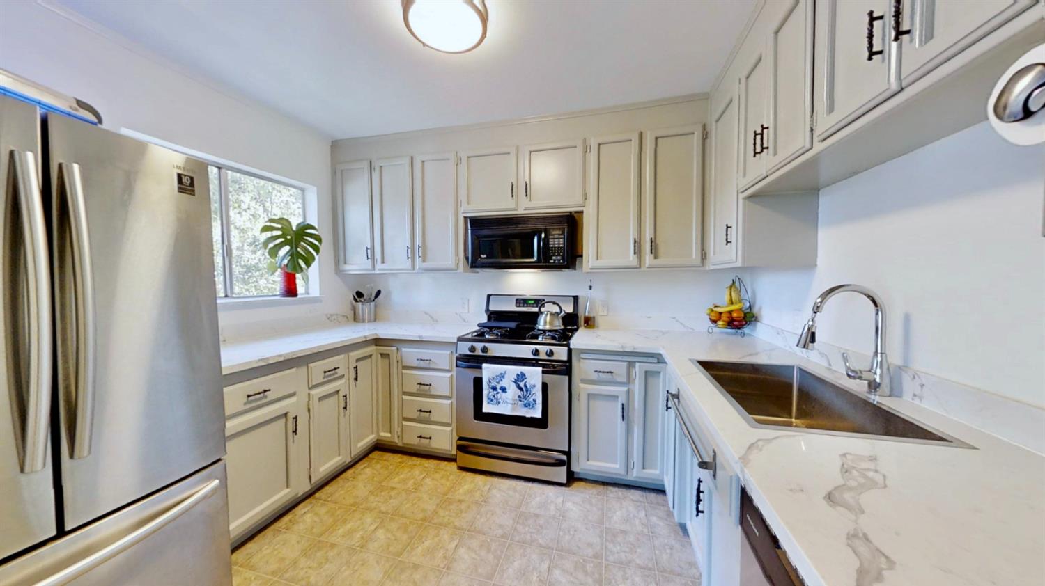 475 South Barrett Road, Unit A Yuba City, CA 95991 - Photo 33 of 93