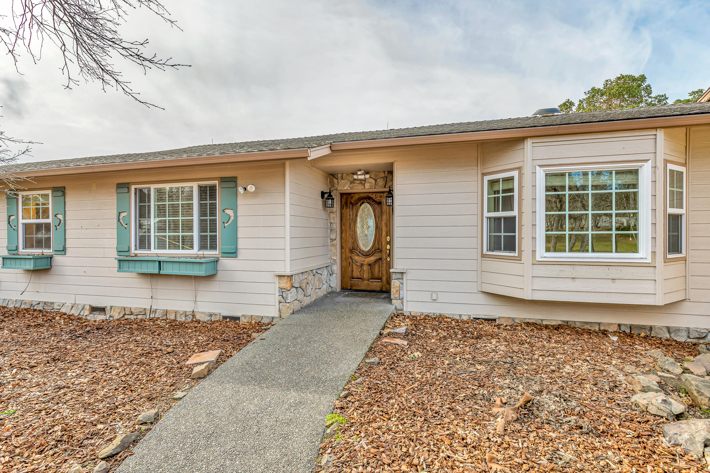 6550 Hillcrest Road Medford, OR 97504 - Photo 45 of 62 Front of Home