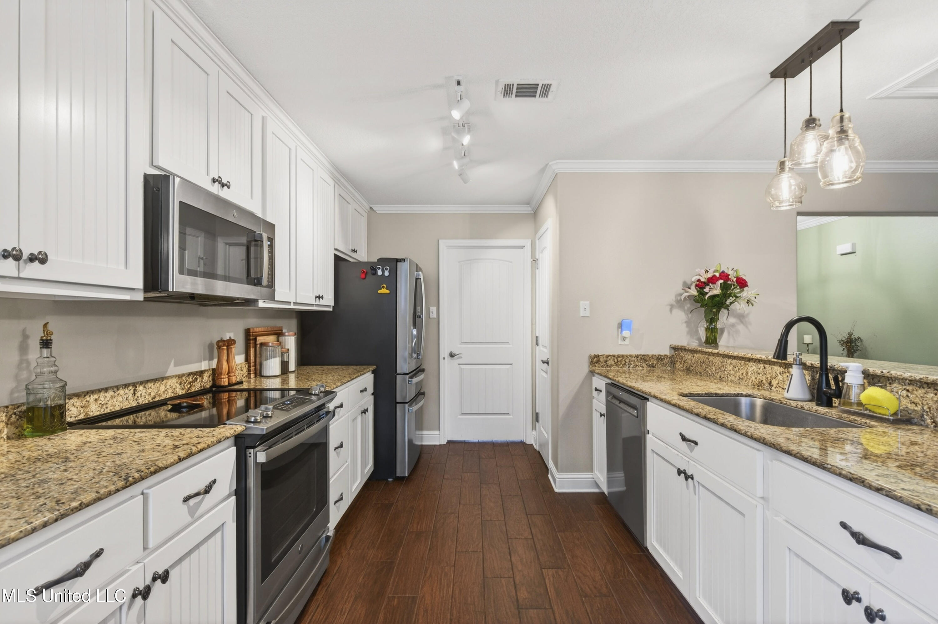 14171 Jim Byrd Road Biloxi, MS 39532 - Photo 11 of 47 14171JimByrdRd-12