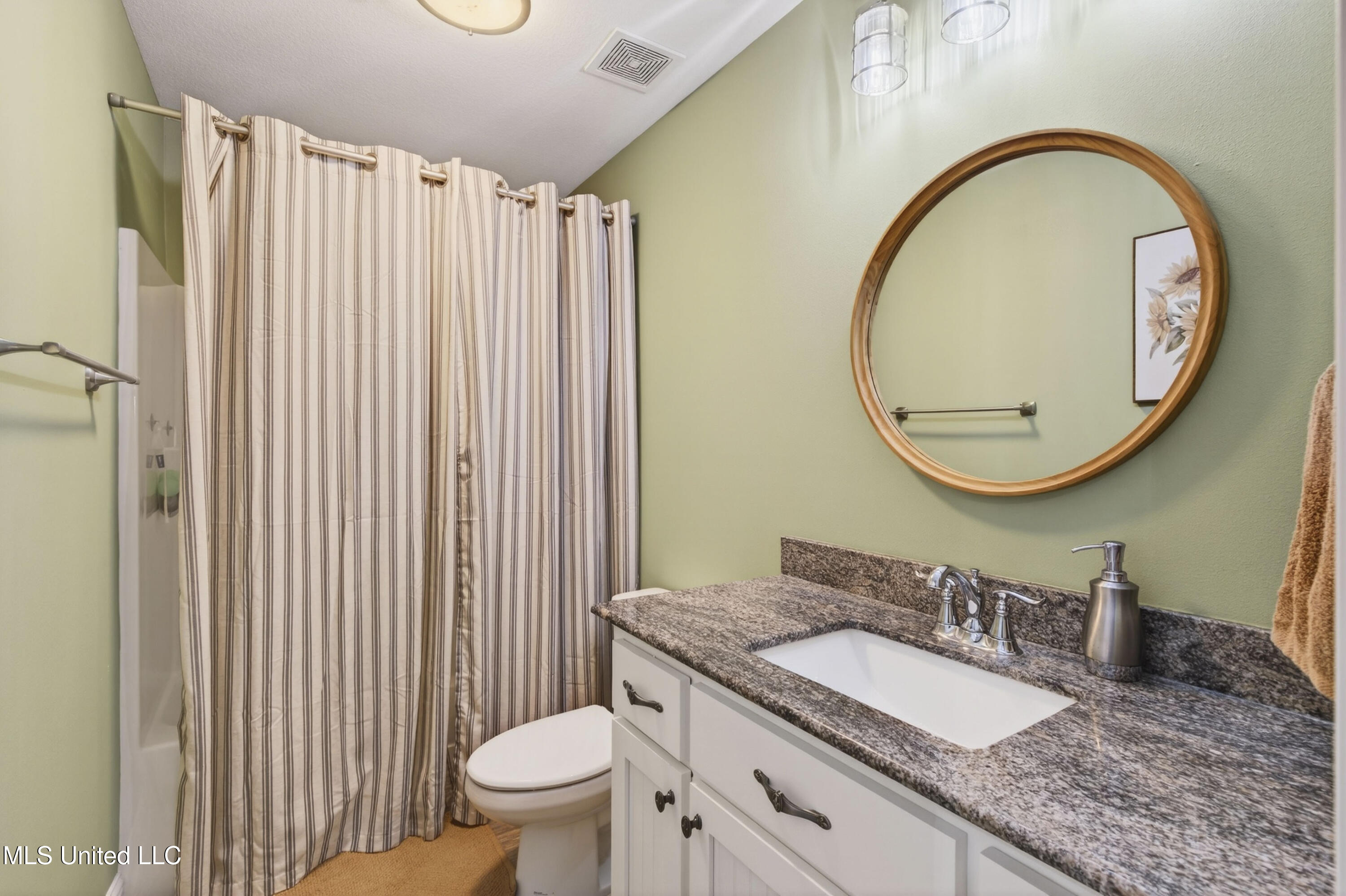 14171 Jim Byrd Road Biloxi, MS 39532 - Photo 15 of 47 14171JimByrdRd-22