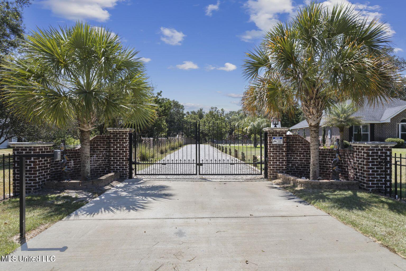 14171 Jim Byrd Road Biloxi, MS 39532 - Photo 2 of 47 jim byrd gate