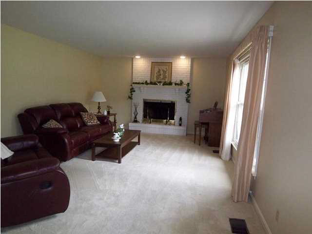 5166 Sleepy Hollow Road Newburgh, IN 47630 - Photo 3 of 30 Gallery Image 3