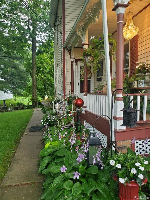 327 Reid Road Grand Blanc, MI 48439 - Photo 13 of 88