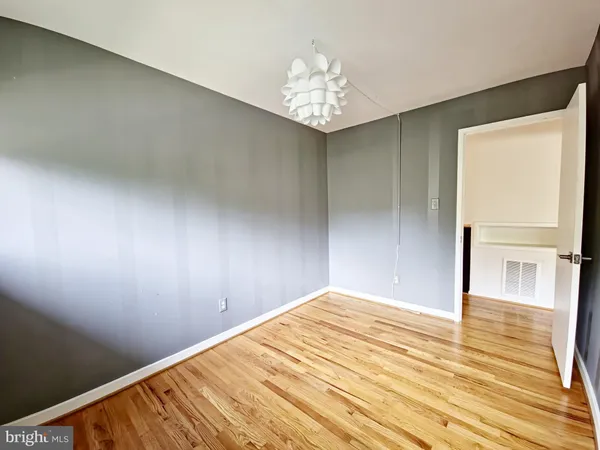 $3,050 | 8 Gruenther Court, Rockville, MD 20851