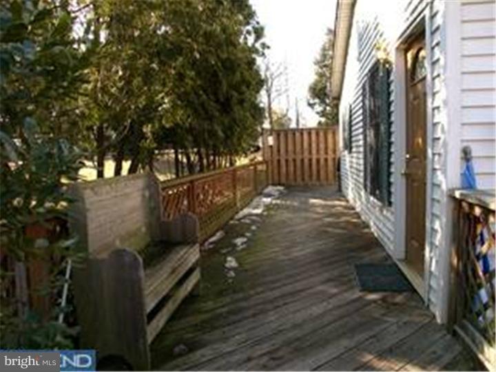 277 Berlin Road Clementon, NJ 08021 - Photo 3 of 15