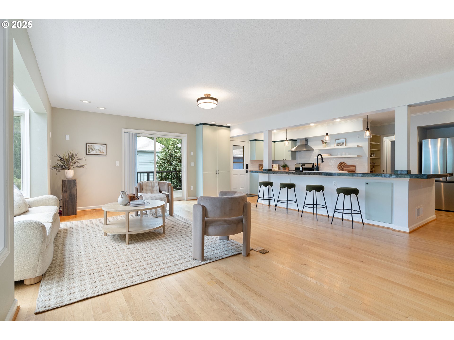 6413 Southwest Brugger Street Portland, OR 97219 - Photo 2 of 48 Gallery Image 2