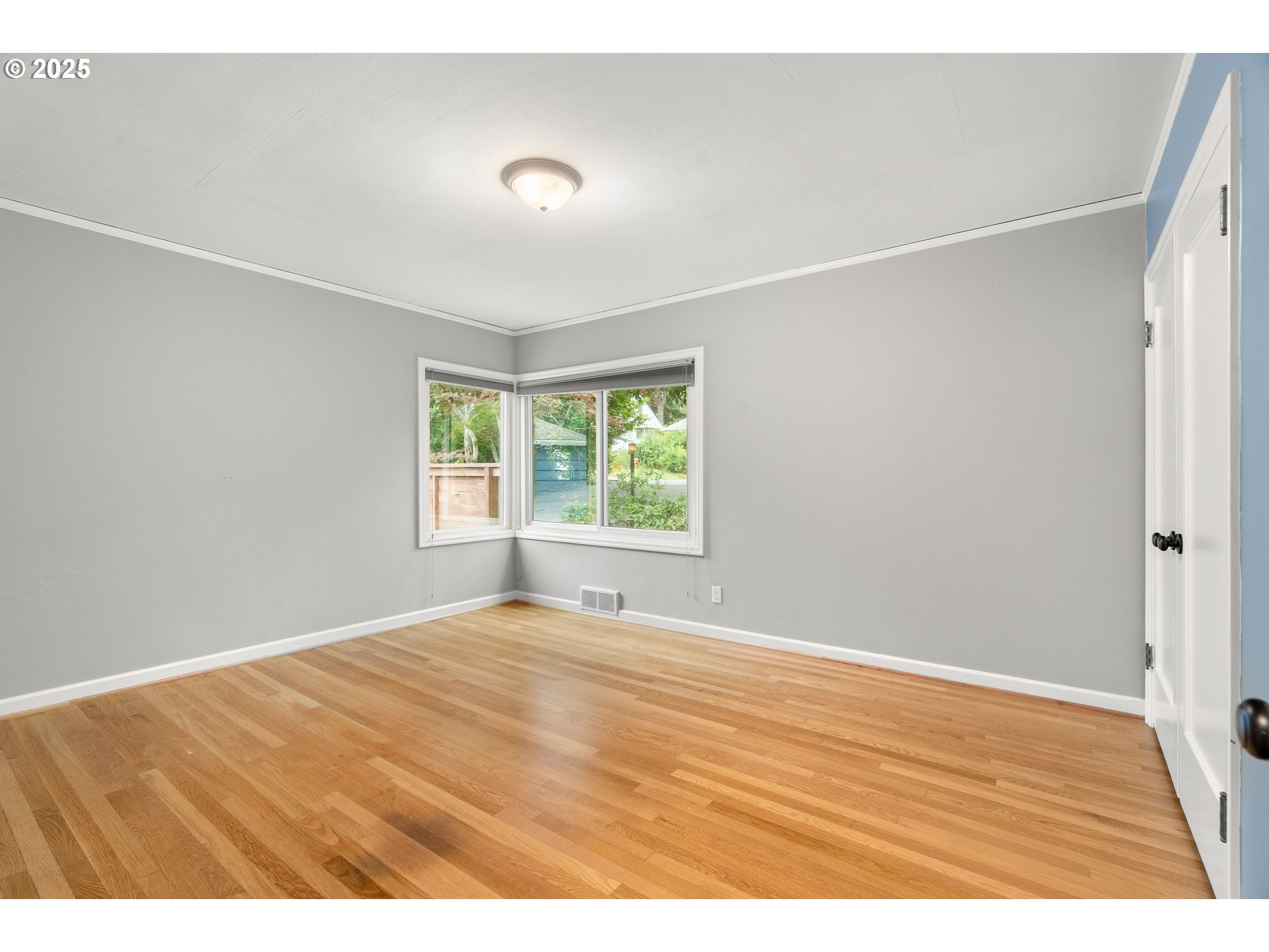 6413 Southwest Brugger Street Portland, OR 97219 - Photo 23 of 48 Gallery Image 23