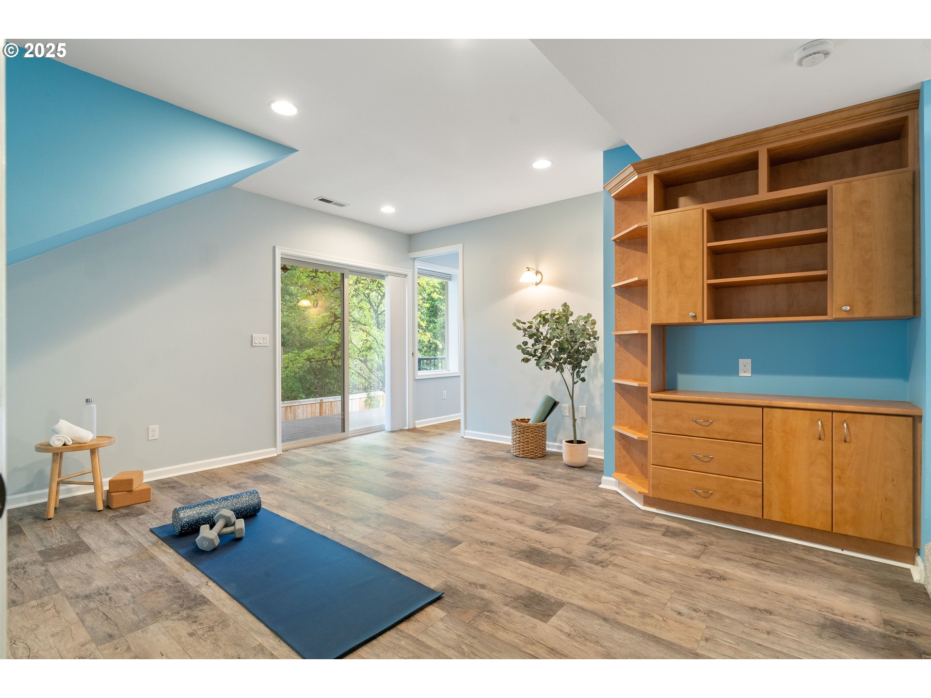 6413 Southwest Brugger Street Portland, OR 97219 - Photo 28 of 48 Gallery Image 28