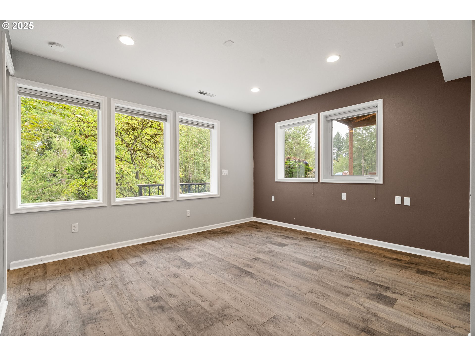 6413 Southwest Brugger Street Portland, OR 97219 - Photo 30 of 48 Gallery Image 30