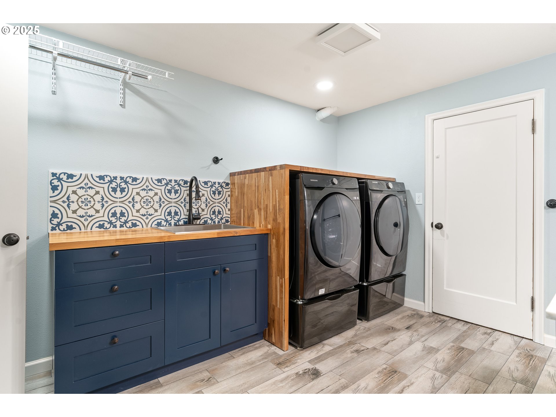6413 Southwest Brugger Street Portland, OR 97219 - Photo 32 of 48 Gallery Image 32
