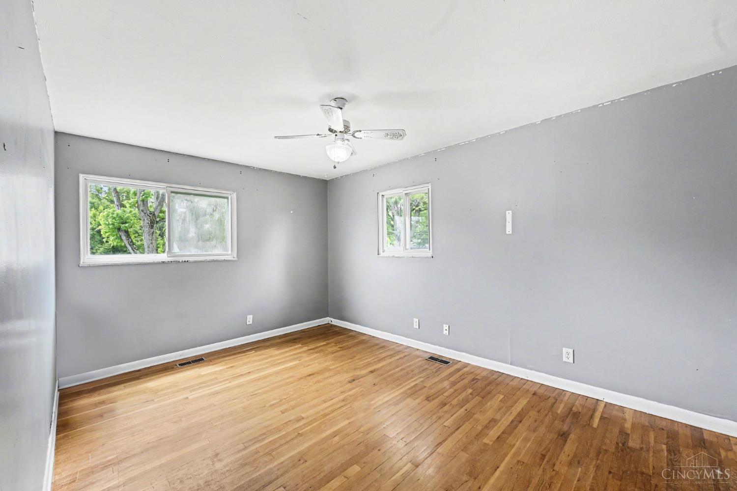 5884 Troy Road Springfield, OH 45502 - Photo 17 of 26