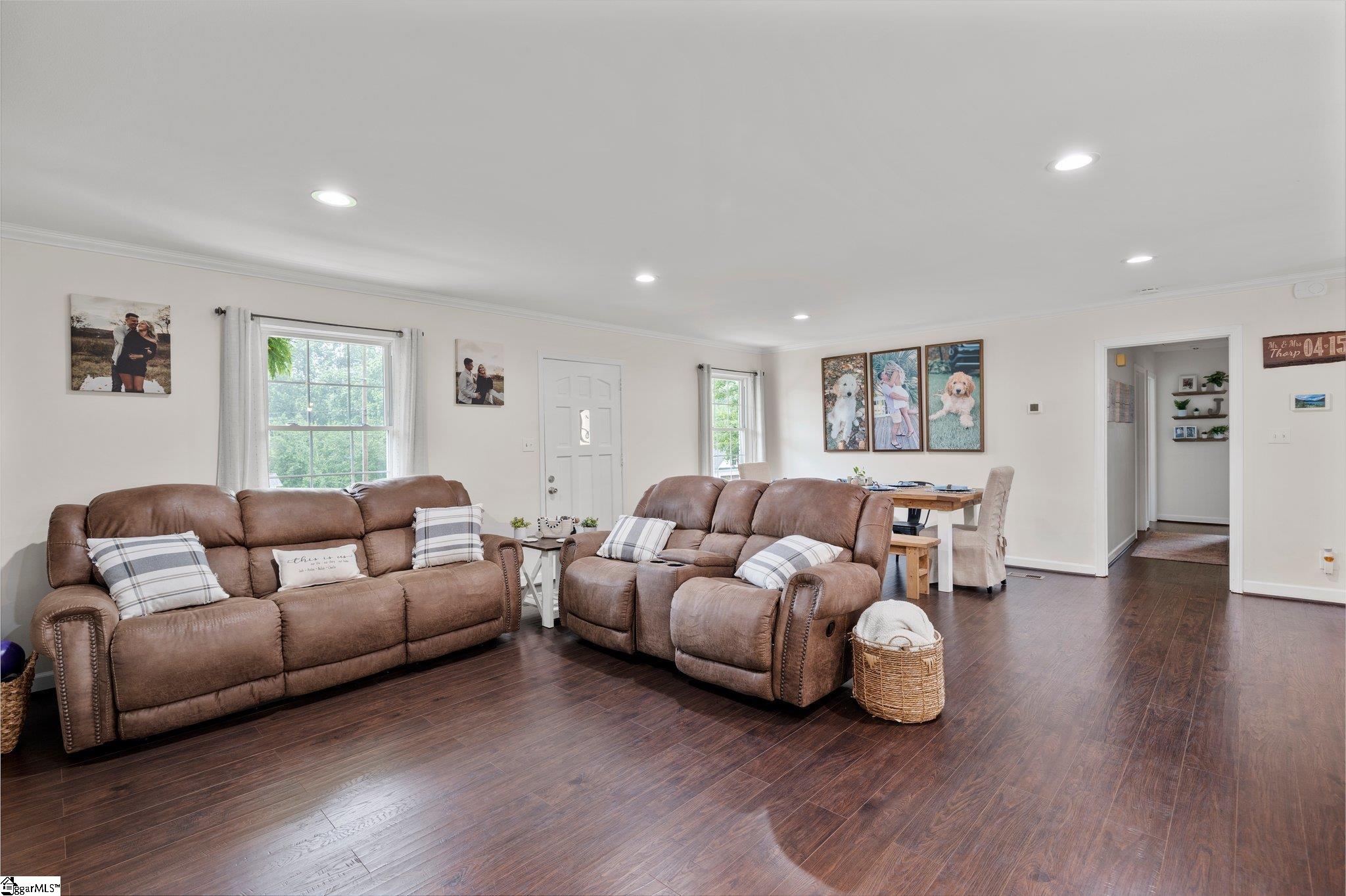 211 Zoar Heights Road Greer, SC 29651 - Photo 9 of 29