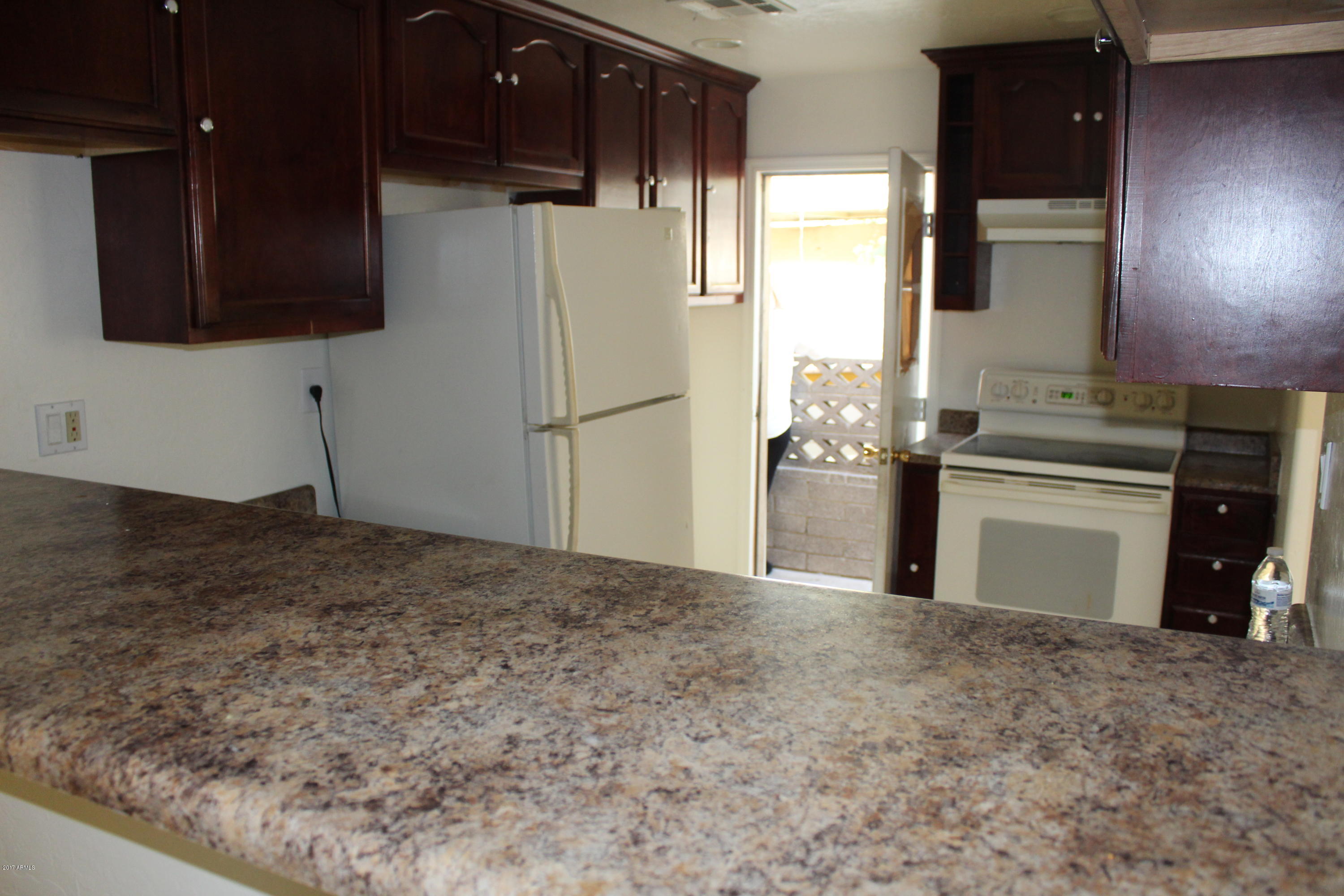 2938 West Almeria Road Phoenix, AZ 85009 - Photo 11 of 18 IMG_1383