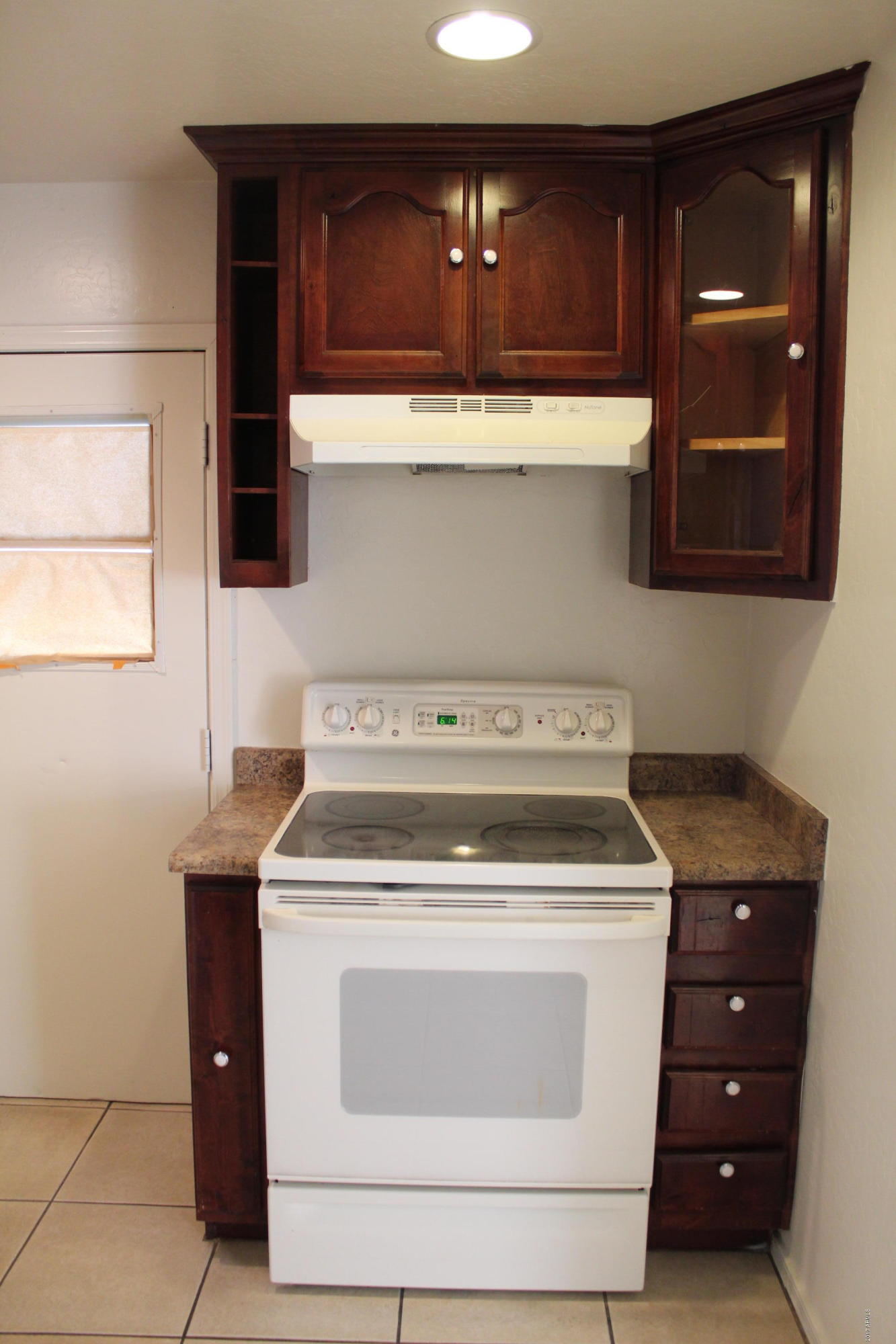 2938 West Almeria Road Phoenix, AZ 85009 - Photo 8 of 18 IMG_1414
