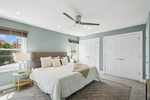 $4,800 | 3125 South Giles Avenue, Unit 3125, Chicago, IL 60616