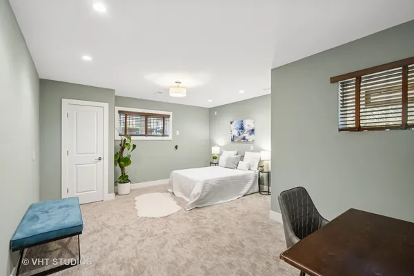 $4,800 | 3125 South Giles Avenue, Unit 3125, Chicago, IL 60616