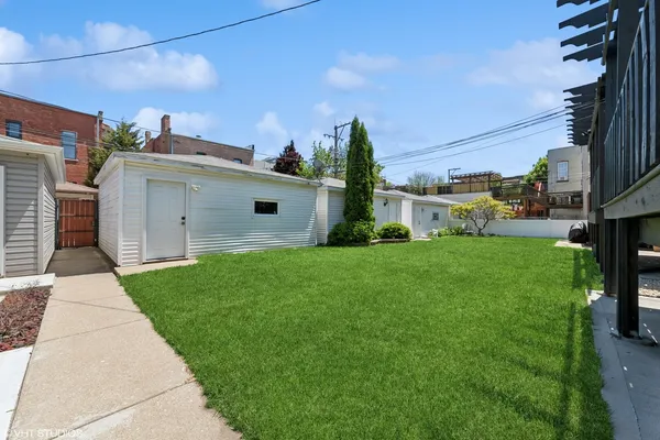 $4,800 | 3125 South Giles Avenue, Unit 3125, Chicago, IL 60616