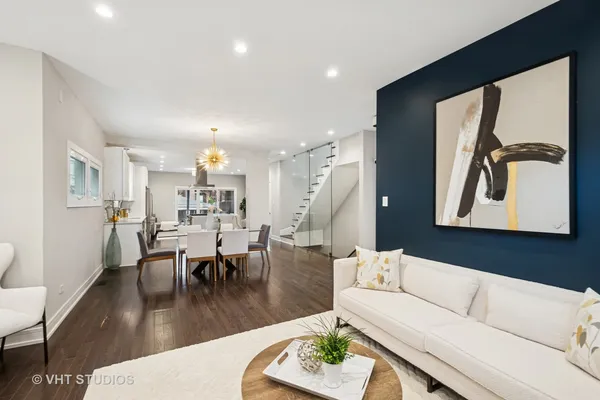 $4,800 | 3125 South Giles Avenue, Unit 3125, Chicago, IL 60616