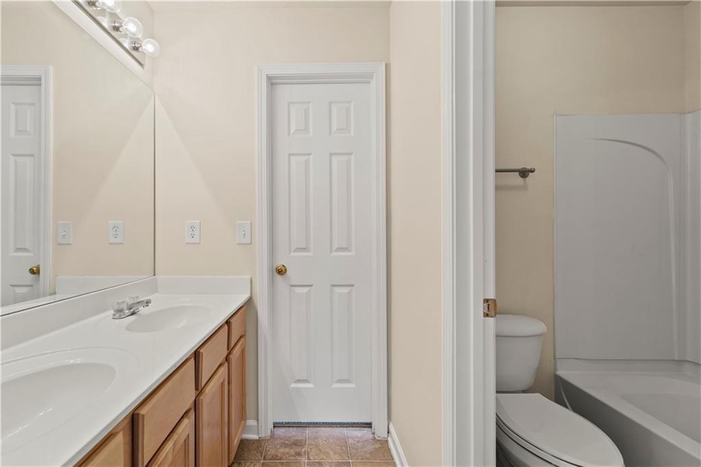 5351 Heyward Place Southwest Atlanta, GA 30349 - Photo 31 of 39