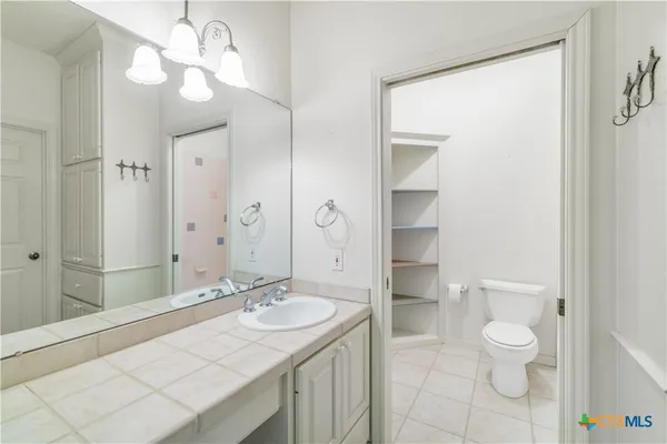 $615,000 | 123 Northwood Drive, Cuero, TX 77954