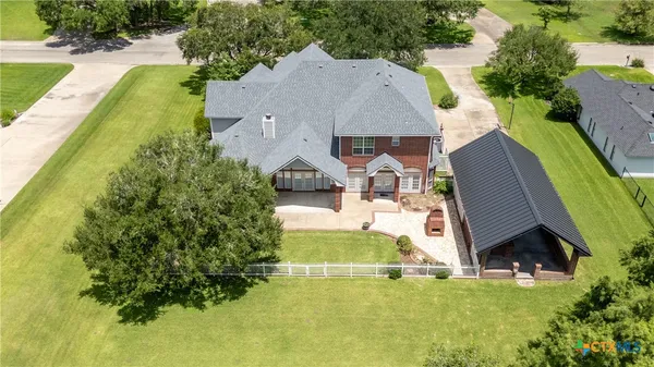 $615,000 | 123 Northwood Drive, Cuero, TX 77954