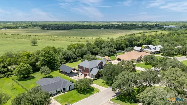 $615,000 | 123 Northwood Drive, Cuero, TX 77954