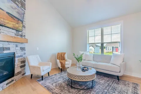 $419,950 | 16721 Pinehurst Drive, Basehor, KS 66007