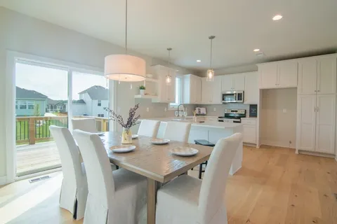 $419,950 | 16721 Pinehurst Drive, Basehor, KS 66007