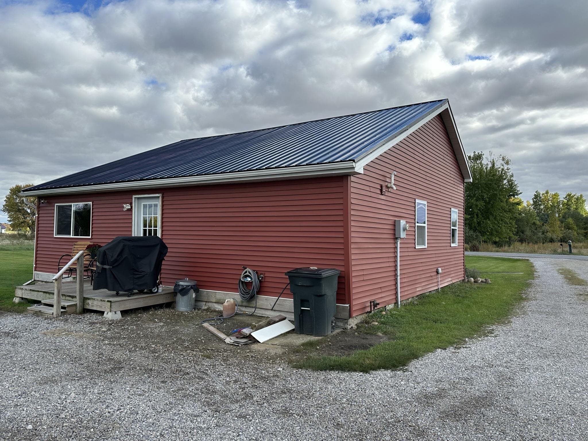 8854 West Gary Road Chesaning, MI 48616 - Photo 6 of 41 50092719-5.JPG