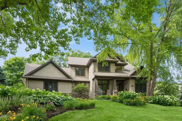 $1,245,000 | 18000 Turtle Point, Eden Prairie, MN 55347