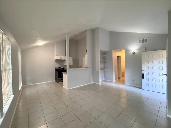 $1,400 | 5102 Beaverhill Drive, Houston, TX 77084
