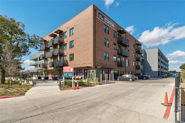 $1,800 | 4510 Terry-O Lane, Unit 110, Austin, TX 78745