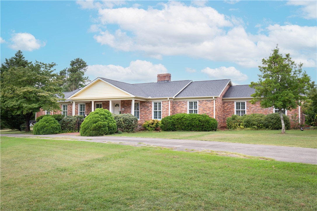 706 Quincy Road Seneca, SC 29678 - Photo 1 of 39 Gallery Image 1