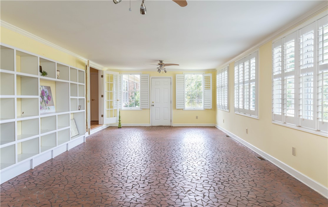 706 Quincy Road Seneca, SC 29678 - Photo 19 of 39 Gallery Image 19