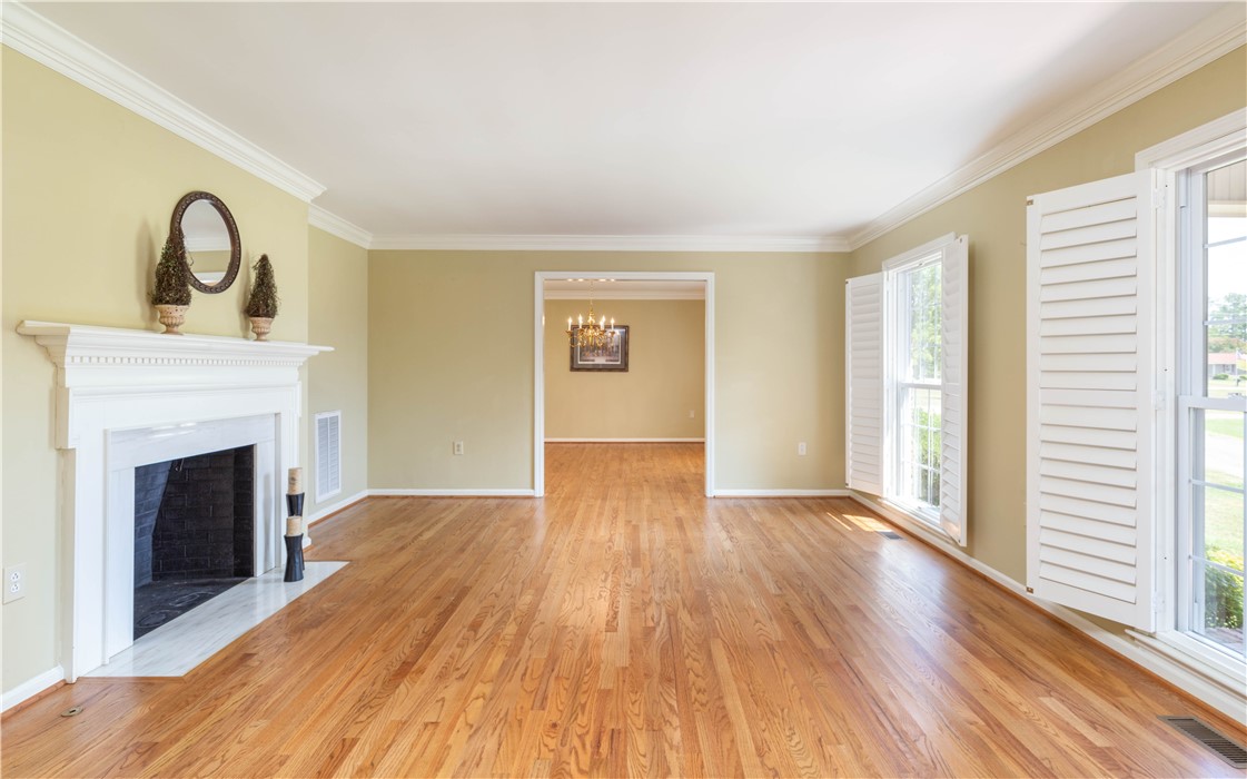 706 Quincy Road Seneca, SC 29678 - Photo 6 of 39 Gallery Image 6