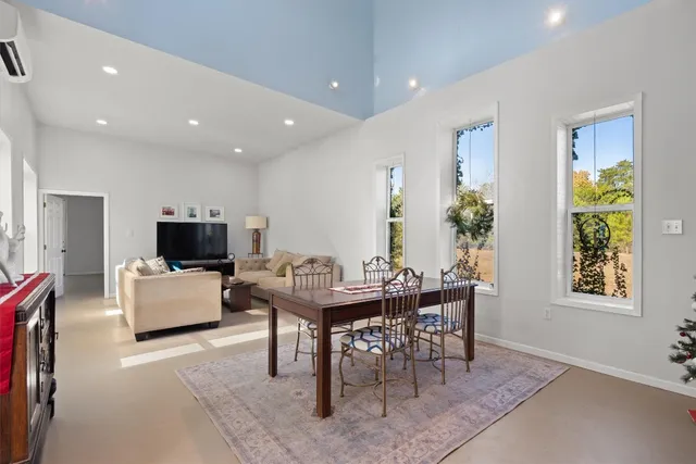 $425,000 | 4992 Farm To Market Road 1624, Lexington, TX 78947