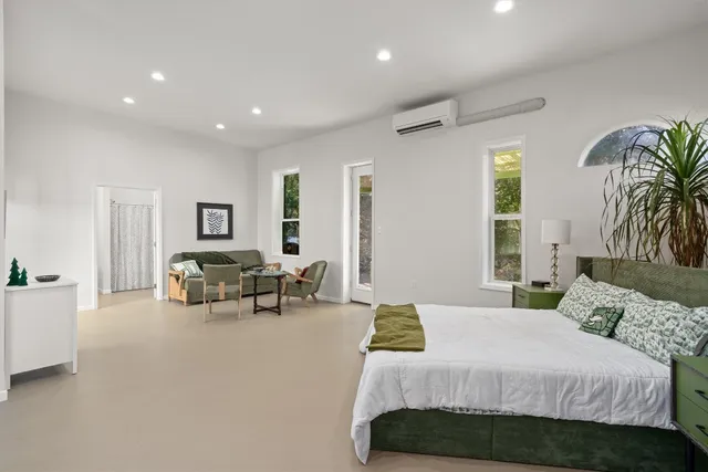 $425,000 | 4992 Farm To Market Road 1624, Lexington, TX 78947