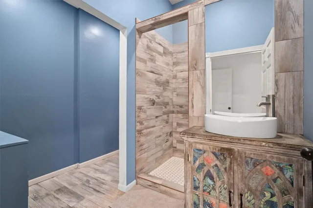 $425,000 | 4992 Farm To Market Road 1624, Lexington, TX 78947